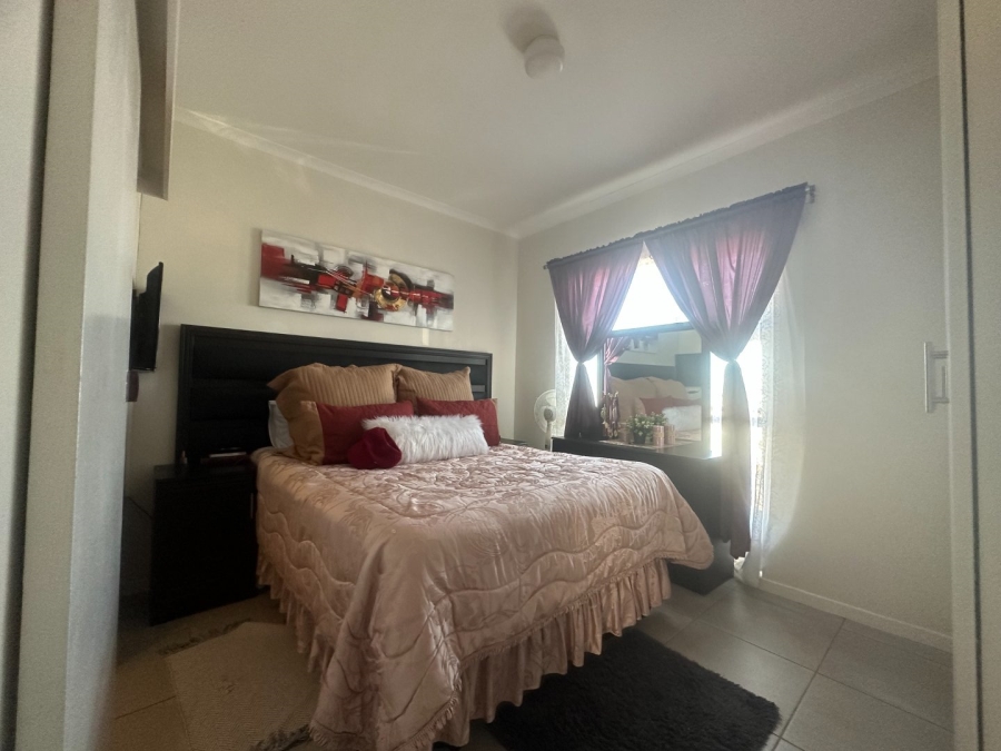 2 Bedroom Property for Sale in Parklands Western Cape